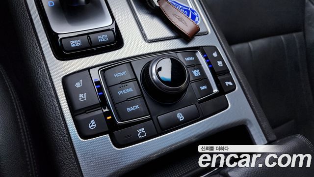 Genesis G80 2017 — photo 16