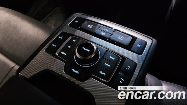 Genesis G80 2017 — photo 19