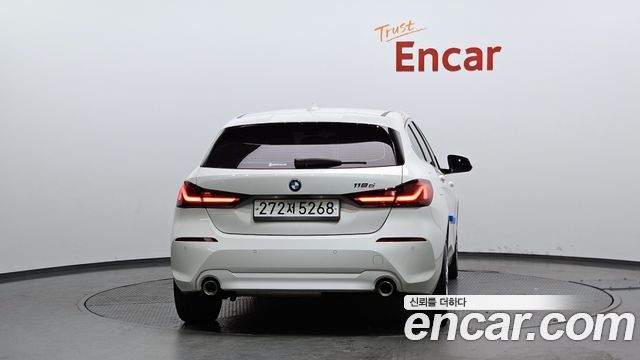 BMW 1-Series 2020 — photo 4