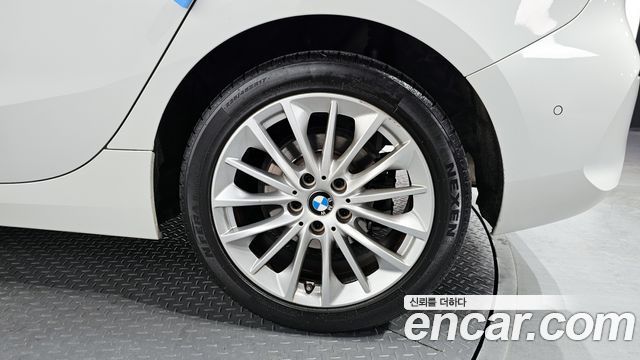 BMW 1-Series 2020 — photo 5