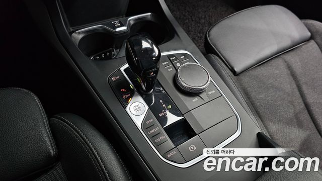 BMW 1-Series 2020 — photo 9