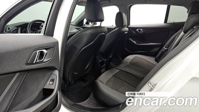 BMW 1-Series 2020 — photo 12