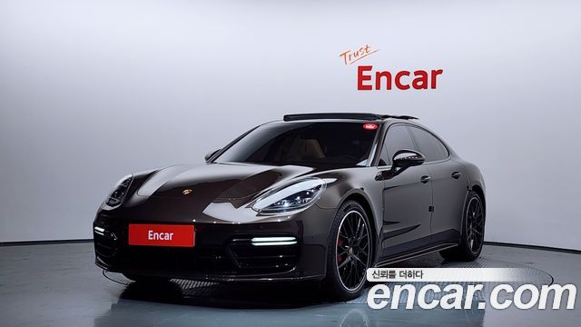 Porsche Panamera 2019 — photo 1