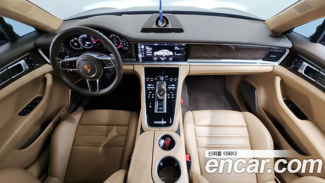 Porsche Panamera 2019 — photo 7