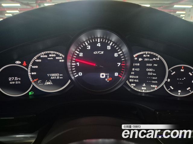 Porsche Panamera 2019 — photo 8