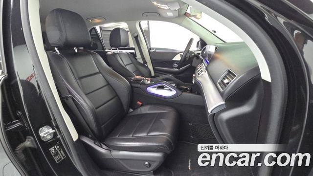 Mercedes-Benz GLE-Class 2019 — photo 11