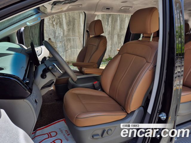 Hyundai Staria 2024 — photo 8