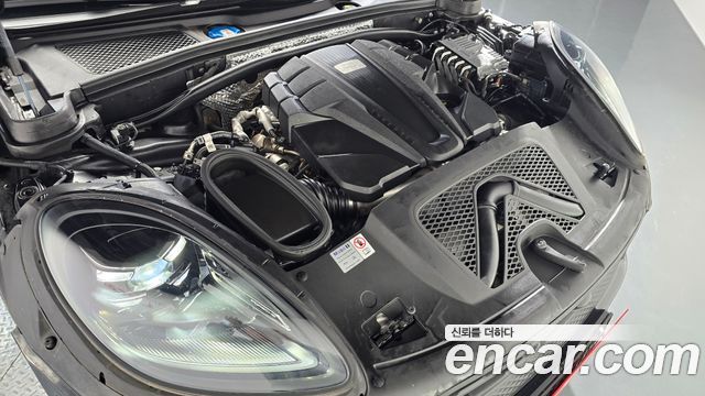 Porsche Macan 2023 — photo 6
