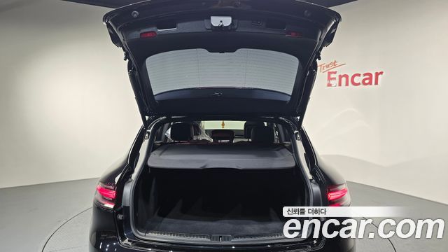 Porsche Macan 2023 — photo 20