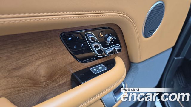 Land Rover Range Rover 2020 — photo 14