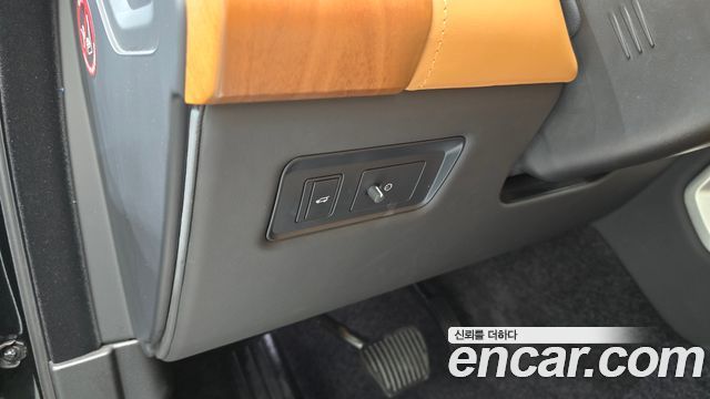Land Rover Range Rover 2020 — photo 15