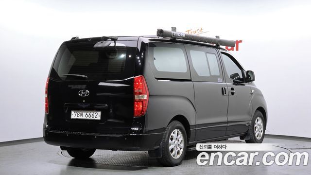 Hyundai Starex 2013 — photo 2