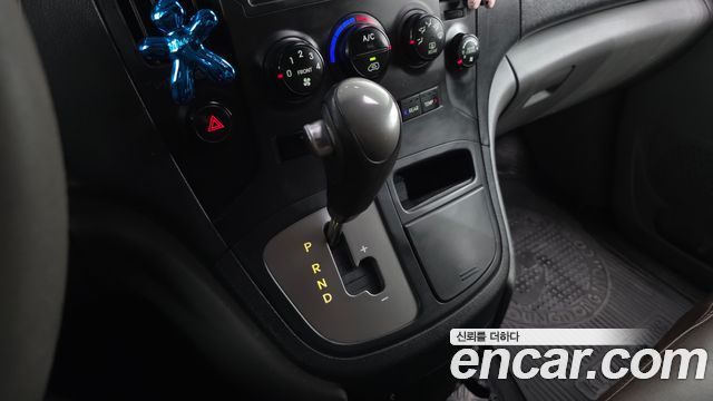 Hyundai Starex 2013 — photo 9
