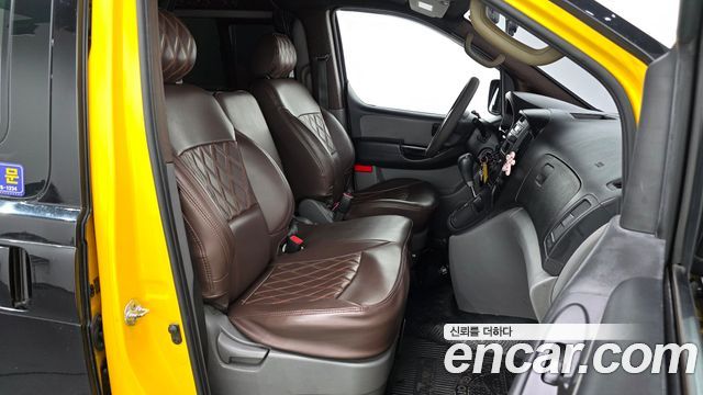 Hyundai Starex 2013 — photo 10