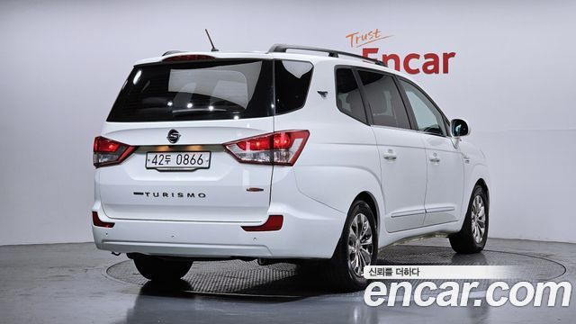 KG Mobility KORANDO 2016 — photo 2