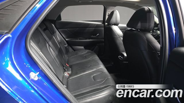 Hyundai AVANTE 2023 — photo 12