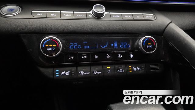 Hyundai AVANTE 2023 — photo 17