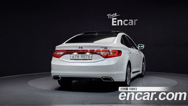 Hyundai Grandeur 2015 — photo 4