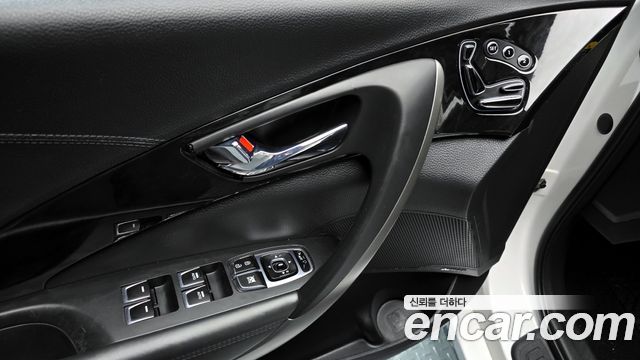 Hyundai Grandeur 2015 — photo 18
