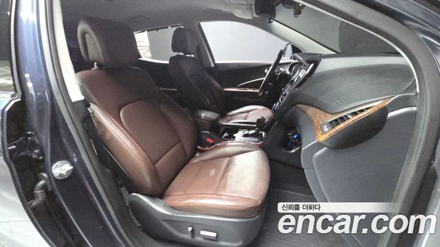 Hyundai Santafe 2017 — photo 11