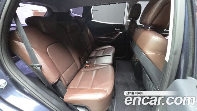 Hyundai Santafe 2017 — photo 12