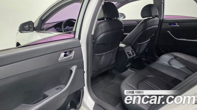 Hyundai Sonata 2015 — photo 19