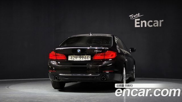 BMW 5-Series 2018 — photo 4