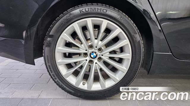 BMW 5-Series 2018 — photo 5