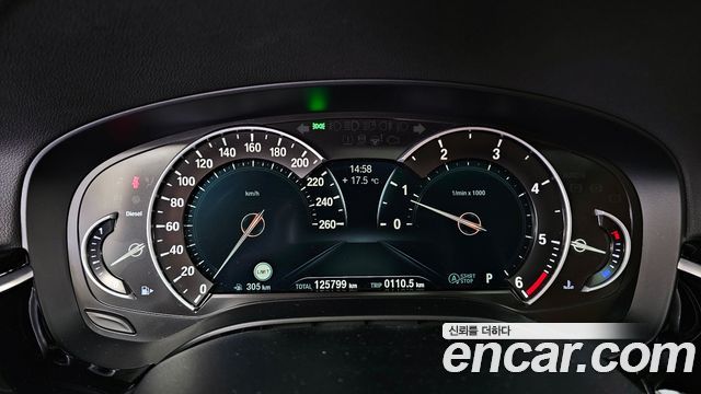 BMW 5-Series 2018 — photo 8
