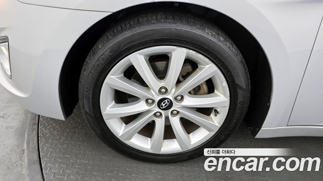 Hyundai i40 2012 — photo 5