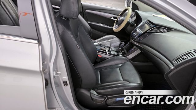 Hyundai i40 2012 — photo 12