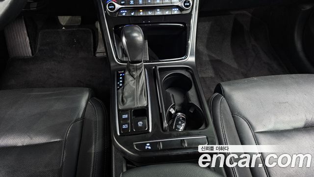 Hyundai Grandeur 2018 — photo 9