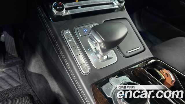 Genesis G90 2019 — photo 9