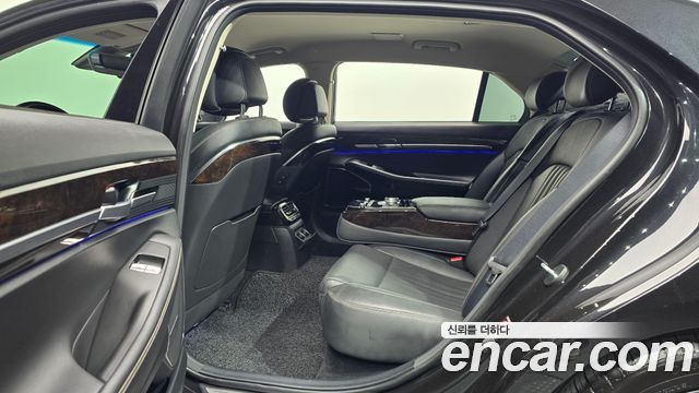 Genesis G90 2019 — photo 12