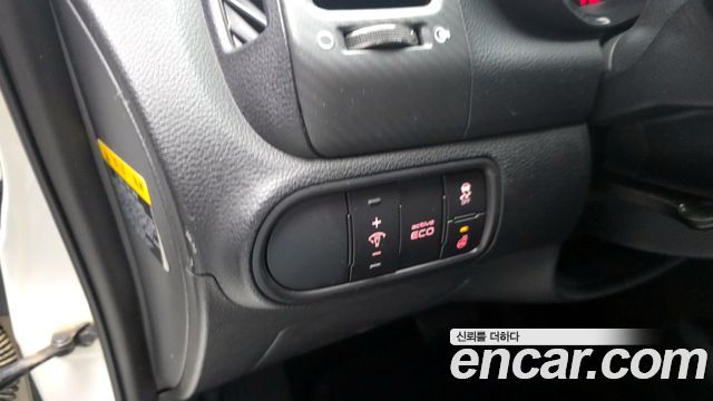 Kia K3 2015 — photo 15