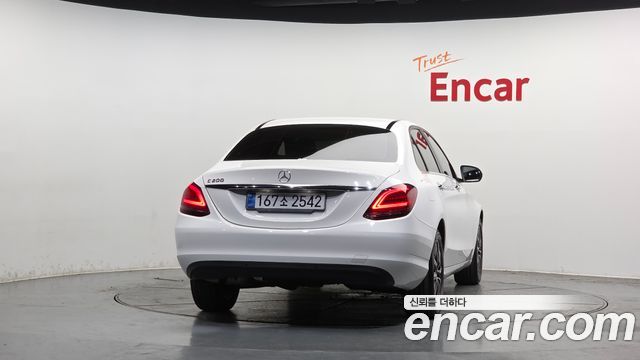 Mercedes-Benz C-Class 2020 — photo 4
