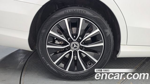 Mercedes-Benz C-Class 2020 — photo 5