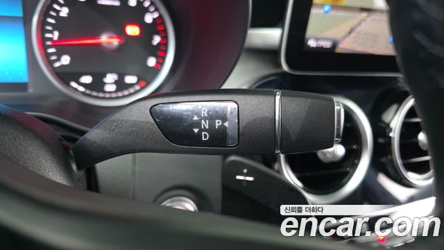 Mercedes-Benz C-Class 2020 — photo 9