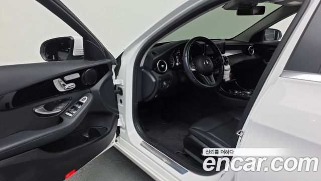 Mercedes-Benz C-Class 2020 — photo 10