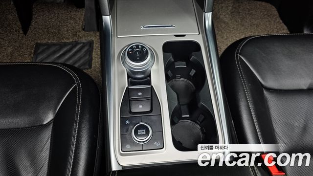 Ford Explorer 2022 — photo 9