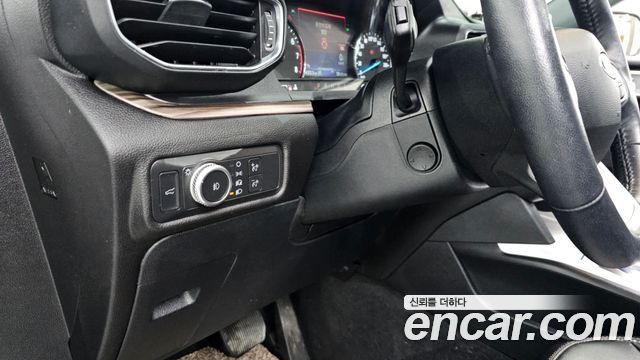 Ford Explorer 2022 — photo 17
