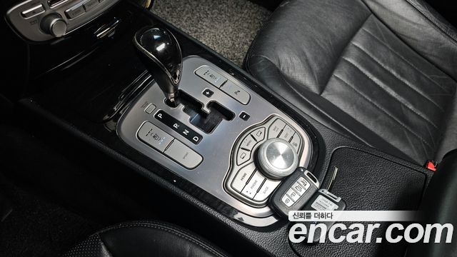 Hyundai Genesis 2013 — photo 9