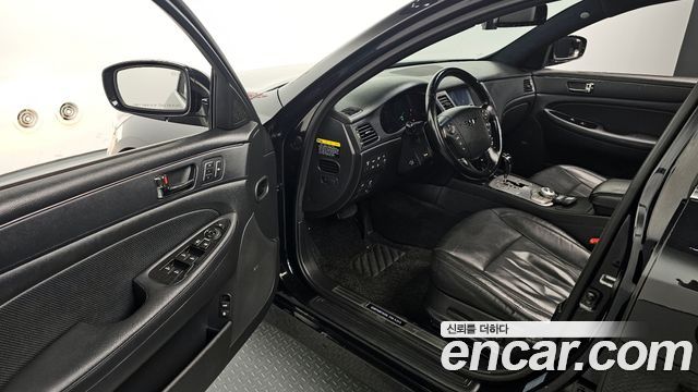 Hyundai Genesis 2013 — photo 11