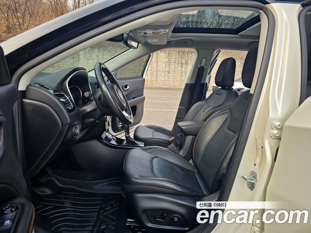 Jeep Compass 2019 — photo 9