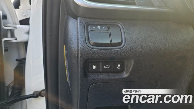 Kia K5 2019 — photo 10