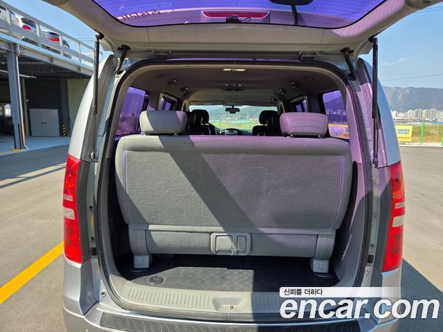 Hyundai Starex 2011 — photo 11