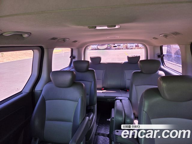 Hyundai Starex 2011 — photo 13