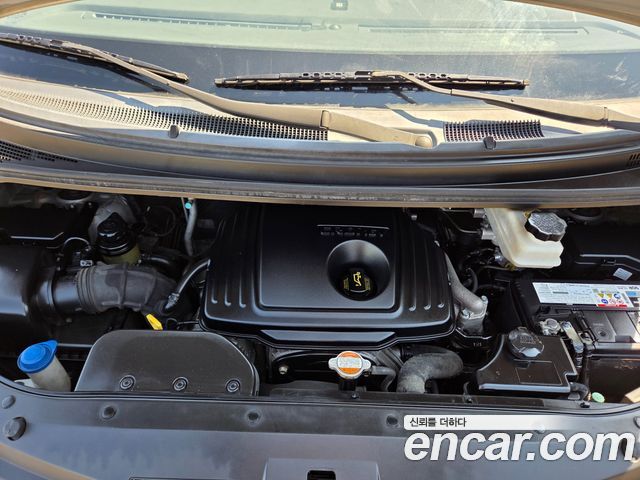 Hyundai Starex 2011 — photo 19
