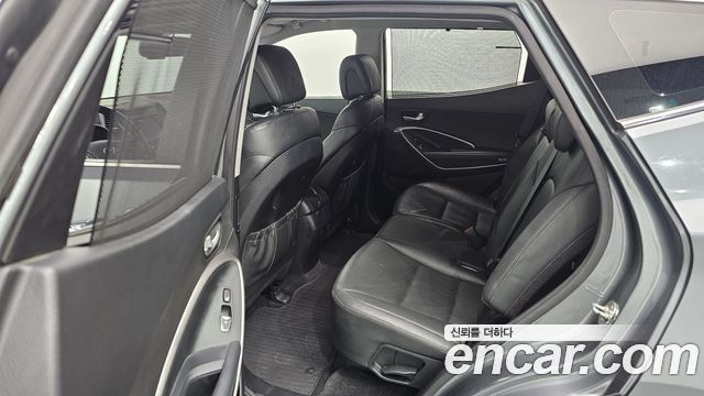 Hyundai Santafe 2018 — photo 12
