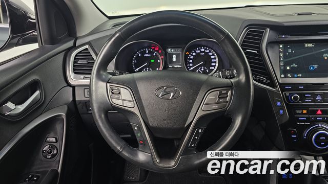 Hyundai Santafe 2018 — photo 13